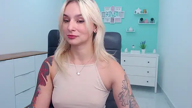 LilFleurish online show from 10/23/25, 04:23