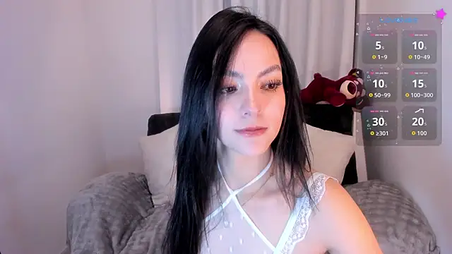 sarah saenz  online show from 05/20/26, 04:51