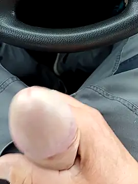 Snapshot of Micki2 chatting on 09/25/25, 09:57 Micki2 online show from 09/25/25, 09:57