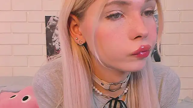 Blondy Fina online show from 10/24/25, 04:53