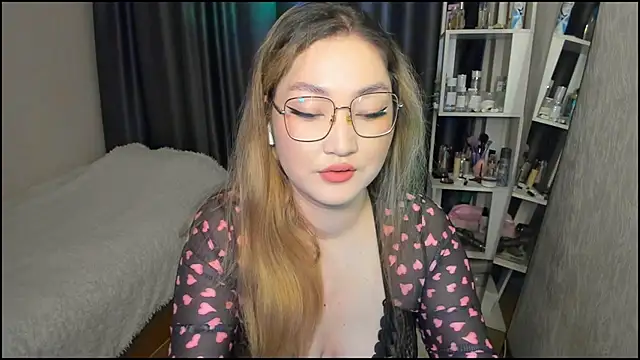 lyra x online show from 03/18/26, 05:38