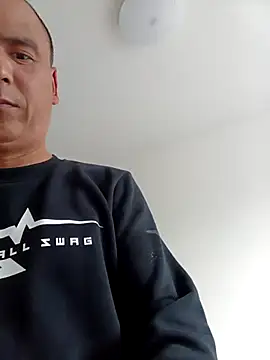 Snapshot of CWQ123 chatting on 10/15/25, 08:03 CWQ123 online show from 10/15/25, 08:03