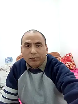 Snapshot of CWQ123 chatting on 10/18/25, 02:18 CWQ123 online show from 10/18/25, 02:18