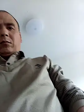 Snapshot of CWQ123 chatting on 10/20/25, 08:04 CWQ123 online show from 10/20/25, 08:04