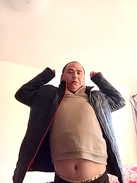 Snapshot of CWQ123 chatting on 10/25/25, 10:59 CWQ123 online show from 10/25/25, 10:59