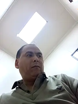 Snapshot of CWQ123 chatting on 10/29/25, 08:21 CWQ123 online show from 10/29/25, 08:21