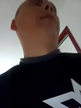 Snapshot of CWQ123 chatting on 11/06/25, 07:53 CWQ123 online show from 11/06/25, 07:53