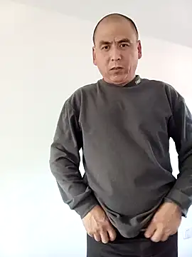 Snapshot of CWQ123 chatting on 11/10/25, 08:13 CWQ123 online show from 11/10/25, 08:13