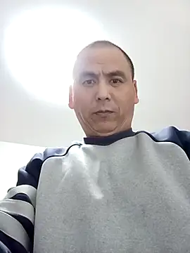 Snapshot of CWQ123 chatting on 11/17/25, 11:27 CWQ123 online show from 11/17/25, 11:27