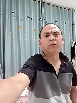 Snapshot of CWQ123 chatting on 11/20/25, 09:36 CWQ123 online show from 11/20/25, 09:36