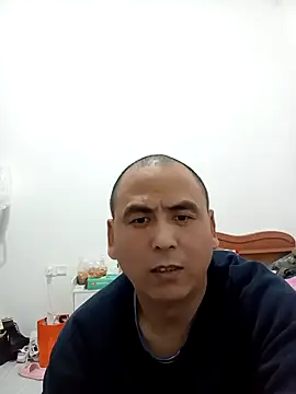 Snapshot of CWQ123 chatting on 12/22/25, 08:11 CWQ123 online show from 12/22/25, 08:11