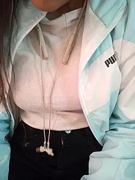 Neha Tyagi online show from 11/28/25, 05:32