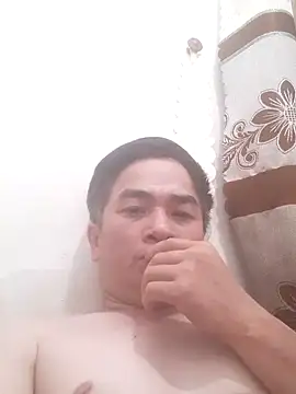 Snapshot of Brongiep chatting on 09/28/25, 11:48 Brongiep online show from 09/28/25, 11:48