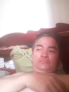 Snapshot of Brongiep chatting on 11/12/25, 05:08 Brongiep online show from 11/12/25, 05:08