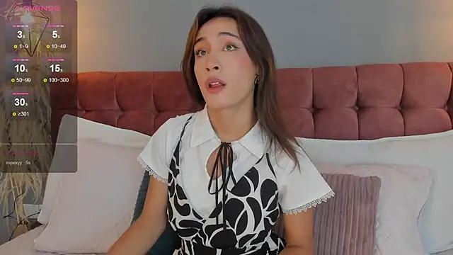 victoria decapri online show from 12/15/25, 08:13