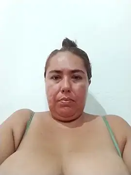 yyuly online show from 12/19/25, 02:35