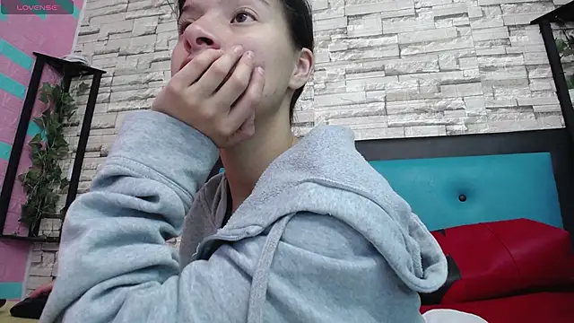 maily can online show from 09/10/25, 01:11