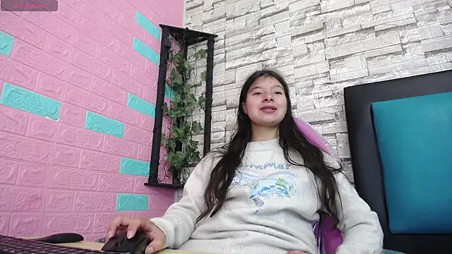 maily can online show from 11/21/25, 12:59