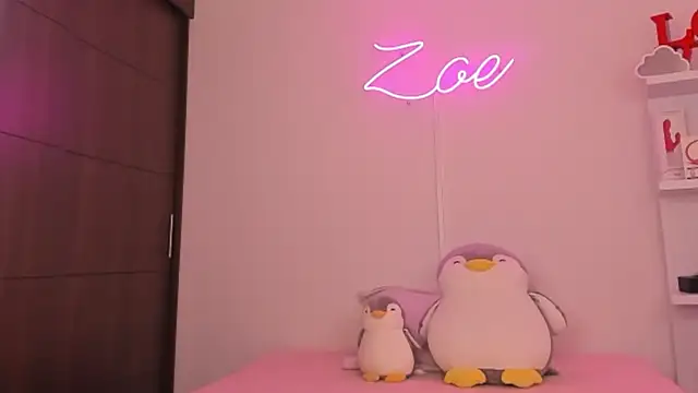 zoecams1 online show from 04/22/26, 06:31