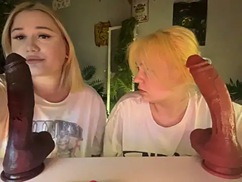 MoonIvy  online show from 02/20/26, 05:35