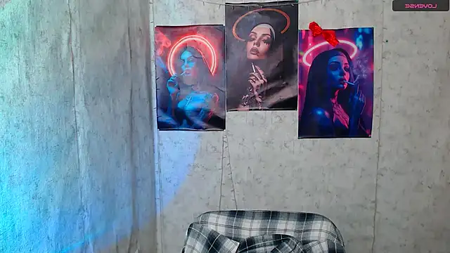 JuliaTopp  online show from 01/09/26, 07:44