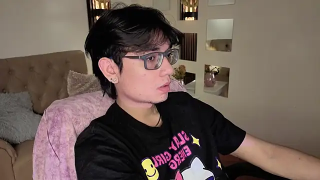 Snapshot of davoxer chatting on 06/19/26, 03:22 davoxer online show from 06/19/26, 03:22