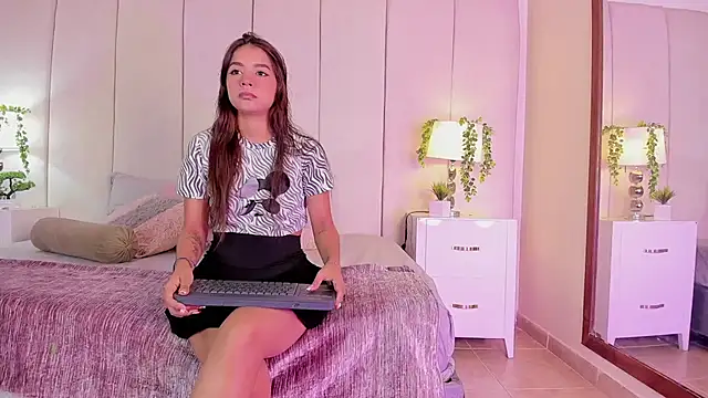 mia rousse25 online show from 09/20/25, 01:34