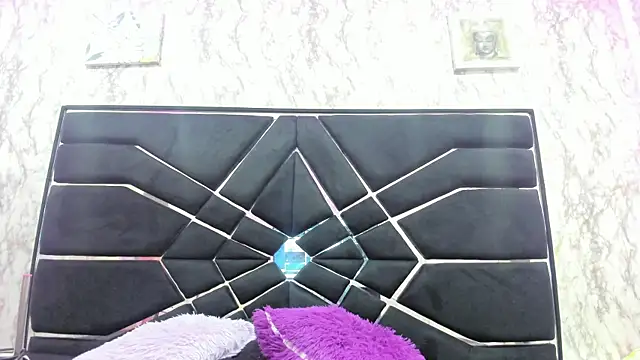 Snapshot of LITTLESUSSYY_ chatting on 09/23/25, 11:46 LITTLESUSSYY  online show from 09/23/25, 11:46