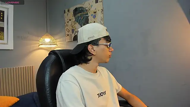 markbowie online show from 04/18/26, 07:18