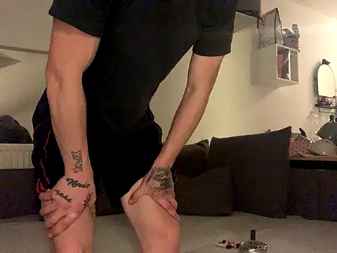 Snapshot of DuGurke chatting on 10/06/25, 11:13 DuGurke online show from 10/06/25, 11:13