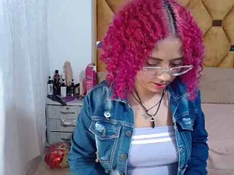 CATTALINAHOT online show from 04/16/26, 03:40