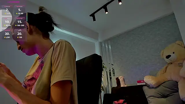 lily cash1 online show from 04/15/26, 07:58