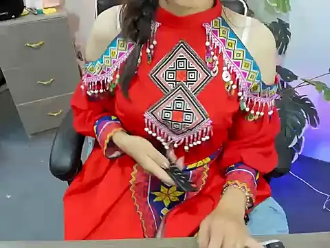 Snapshot of Xiao_cute chatting on 11/13/25, 05:45 Xiao cute online show from 11/13/25, 05:45