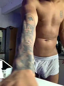 Novindot23cm online show from 11/28/25, 03:47