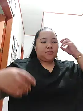 LianaCruzado online show from 04/17/26, 06:05