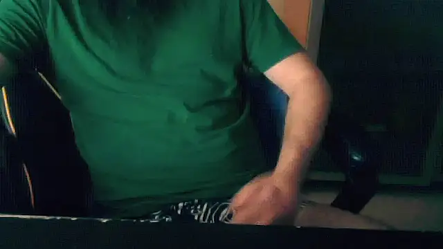 LondonMan1988 online show from 12/21/25, 08:54