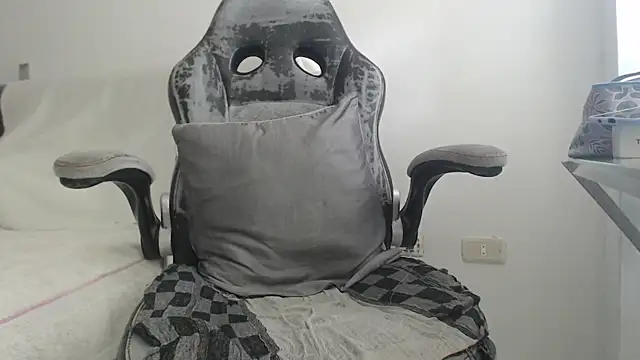 Snapshot of mia_duvall chatting on 12/06/24, 06:06 mia duvall online show from 12/06/24, 06:06