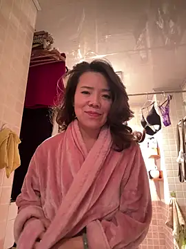 anna yngs online show from 11/08/25, 12:00