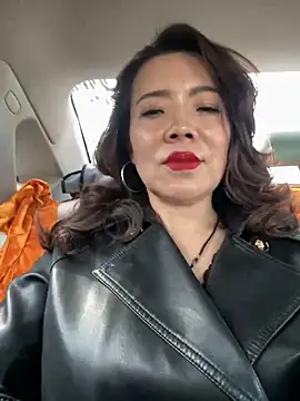 anna yngs online show from 02/02/26, 04:00