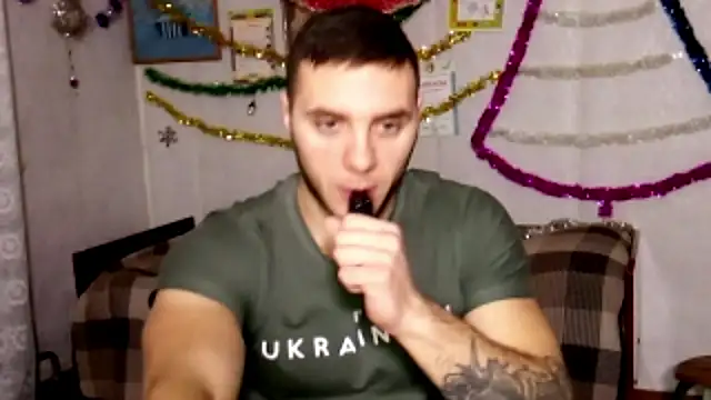 Jordan1Dior online show from 12/23/25, 06:55