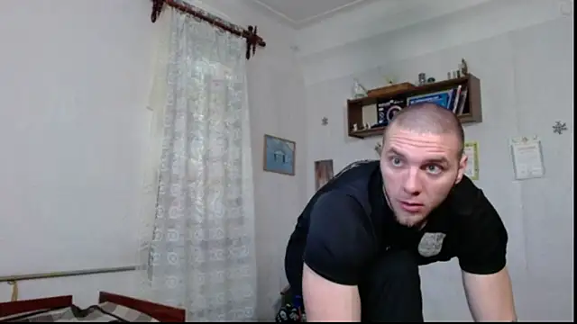 Jordan1Dior online show from 04/17/26, 07:44