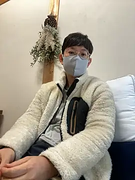 tom19899q online show from 11/21/25, 09:57