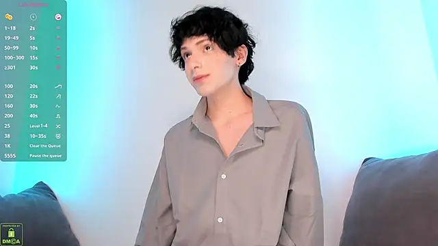 Snapshot of ColeStorm chatting on 11/11/25, 08:42 ColeStorm online show from 11/11/25, 08:42