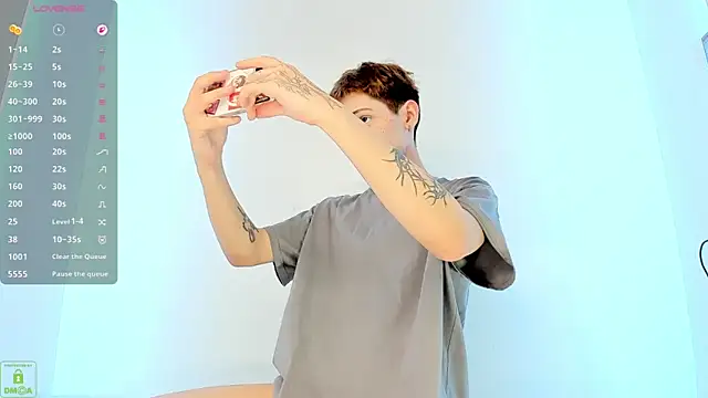 Snapshot of ColeStorm chatting on 11/24/25, 04:34 ColeStorm online show from 11/24/25, 04:34