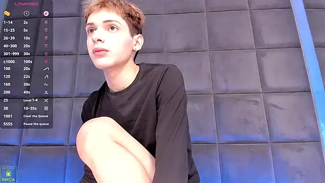 Snapshot of ColeStorm chatting on 11/27/25, 04:36 ColeStorm online show from 11/27/25, 04:36