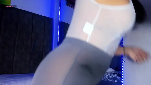 Snapshot of luna78hard chatting on 11/03/25, 01:51 luna78hard online show from 11/03/25, 01:51