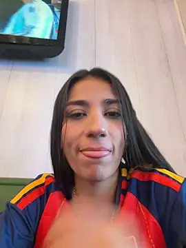 Snapshot of -juicy_ chatting on 07/19/26, 08:23 -juicy online show from 07/19/26, 08:23