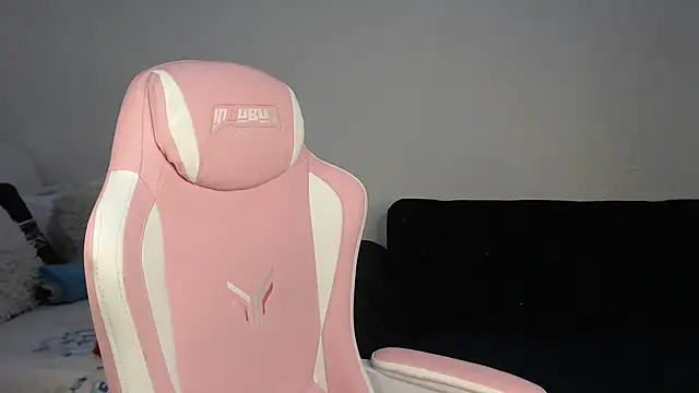 Diva-Lolah online show from 11/17/25, 04:18