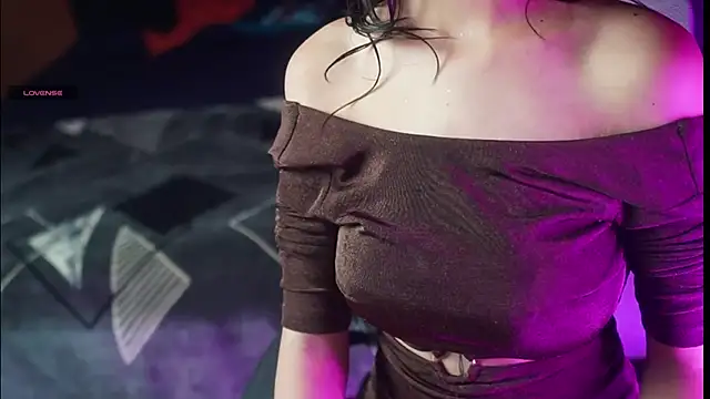 NidhiChandra online show from 09/10/25, 11:43