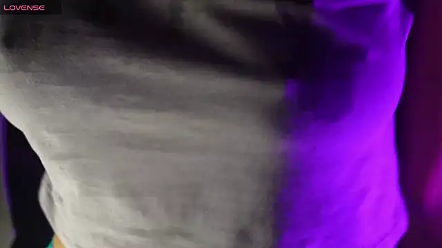 NidhiChandra online show from 11/12/25, 11:10